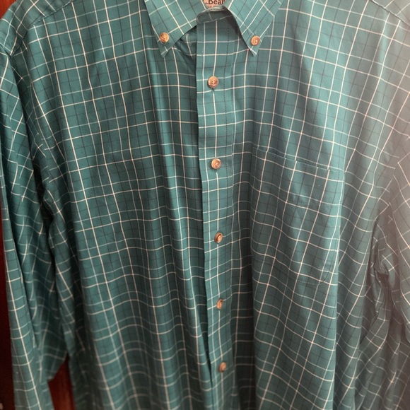 Men’s Long sleeve LL Bean button down shirt. - Picture 2 of 3